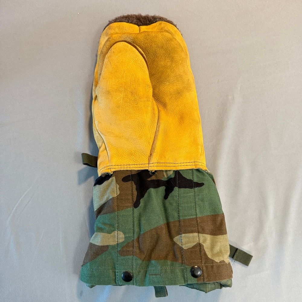 Hawkeye Glove Mfg Extreme Cold Weather Mitten Left Hand Medium Camo J237-071626